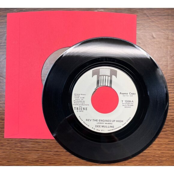 Dee Mullins Rev the Engines Up High 45 Vinyl 70s Country Promo Triune 7209 - Picture 3 of 6